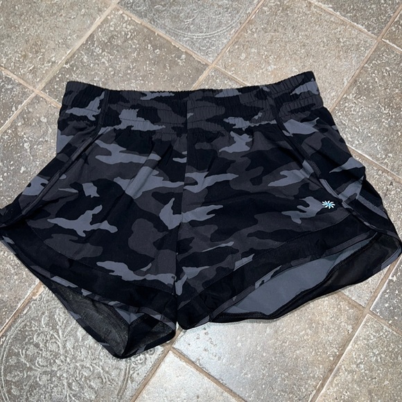 Athleta Pants - Athleta sz XS shorts